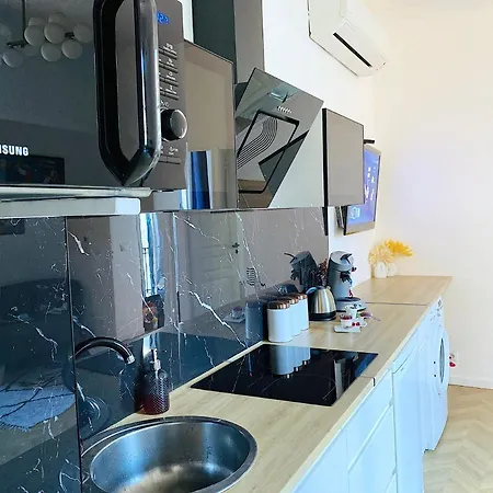 Apartment Sea - 2 Bedroom - Kitchen - Wifi - Tramway - Air Conditioner *